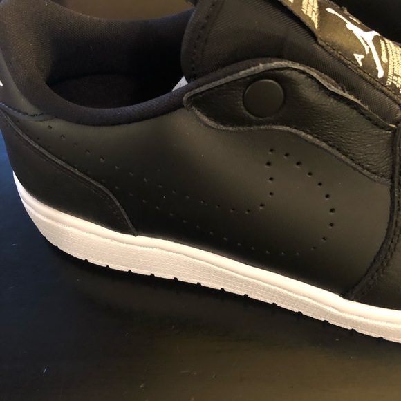 jordan retro low slip